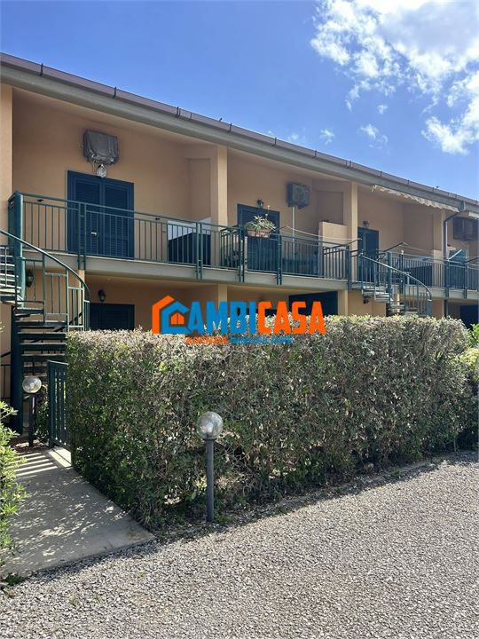 Villa in vendita a Campofelice di Roccella