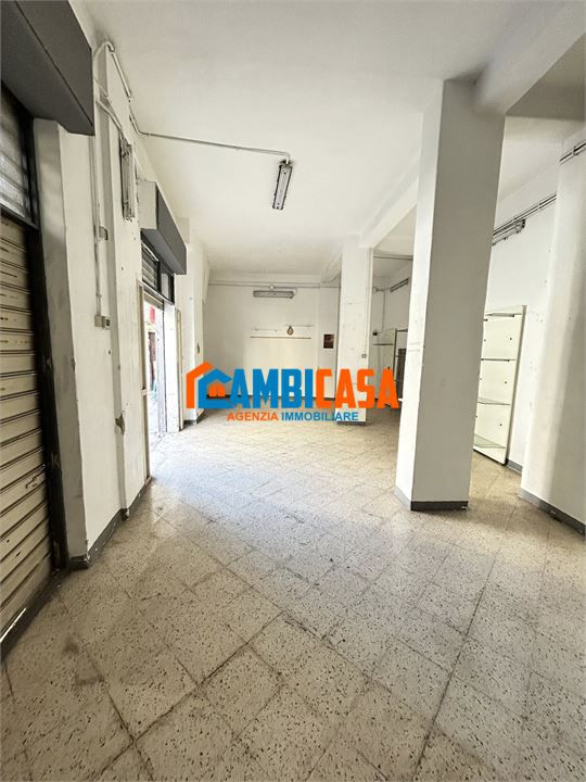 Magazzino in vendita a Palermo
