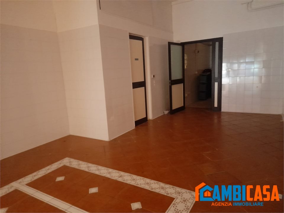 Locale commerciale in vendita a Palermo
