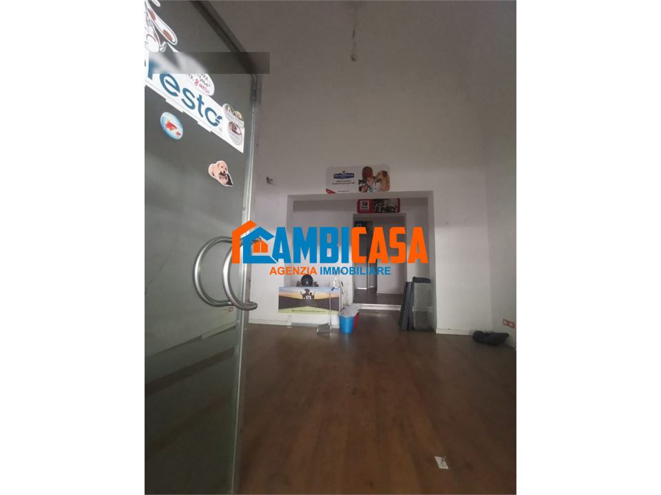 Locale commerciale in vendita a Palermo