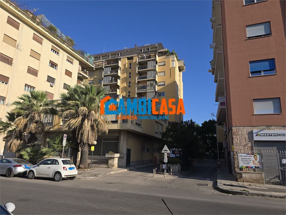 Box/Garage 37mq in vendita a Palermo