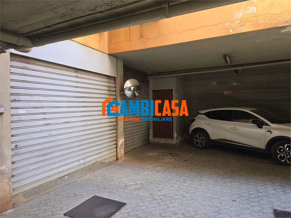 Box/Garage 37mq in vendita a Palermo