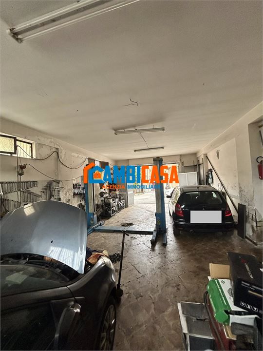Magazzino in vendita a Palermo