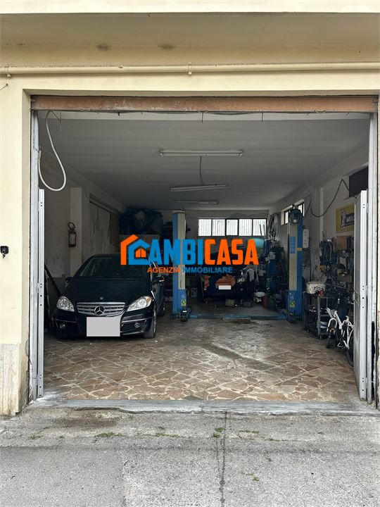 Magazzino in vendita a Palermo