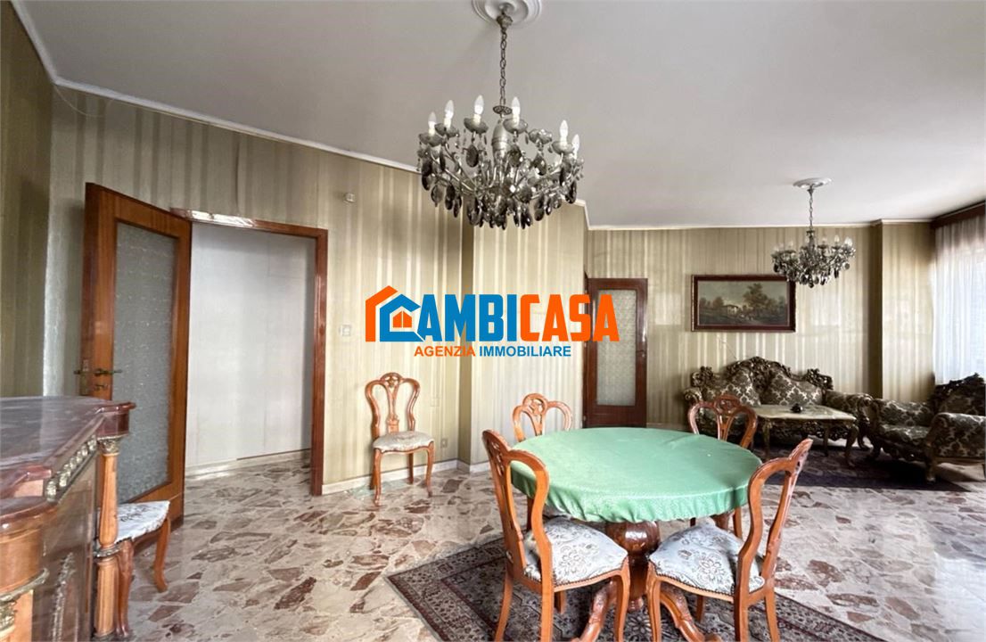 Quadrilocale in vendita a Palermo