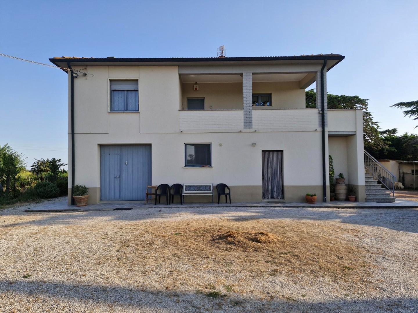 Casa indipendente con giardino, Campiglia Marittima granai