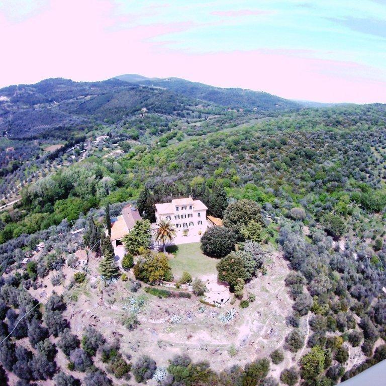 Casa indipendente in vendita a Campiglia Marittima