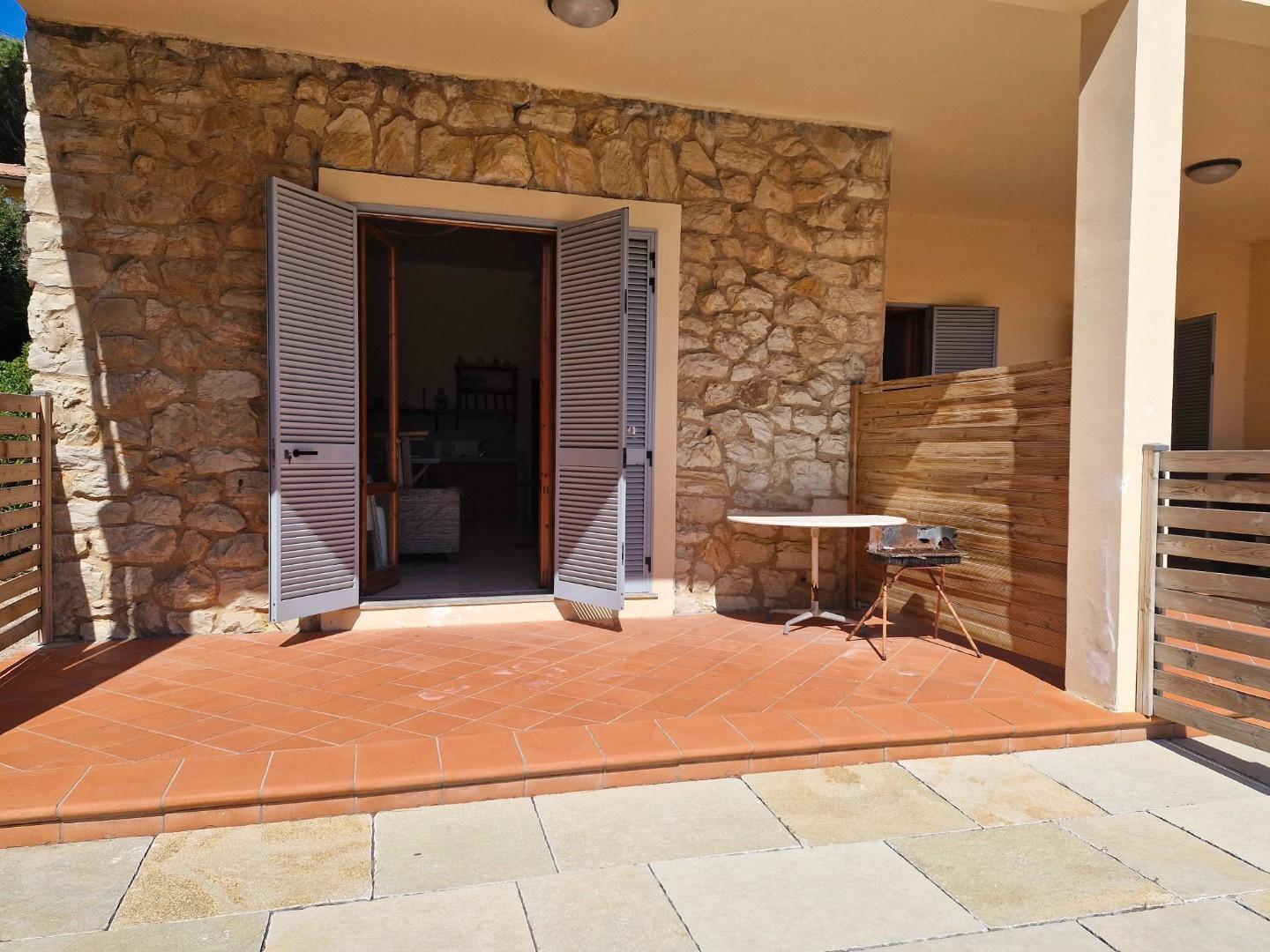 Quadrilocale vista mare, Rio cavo