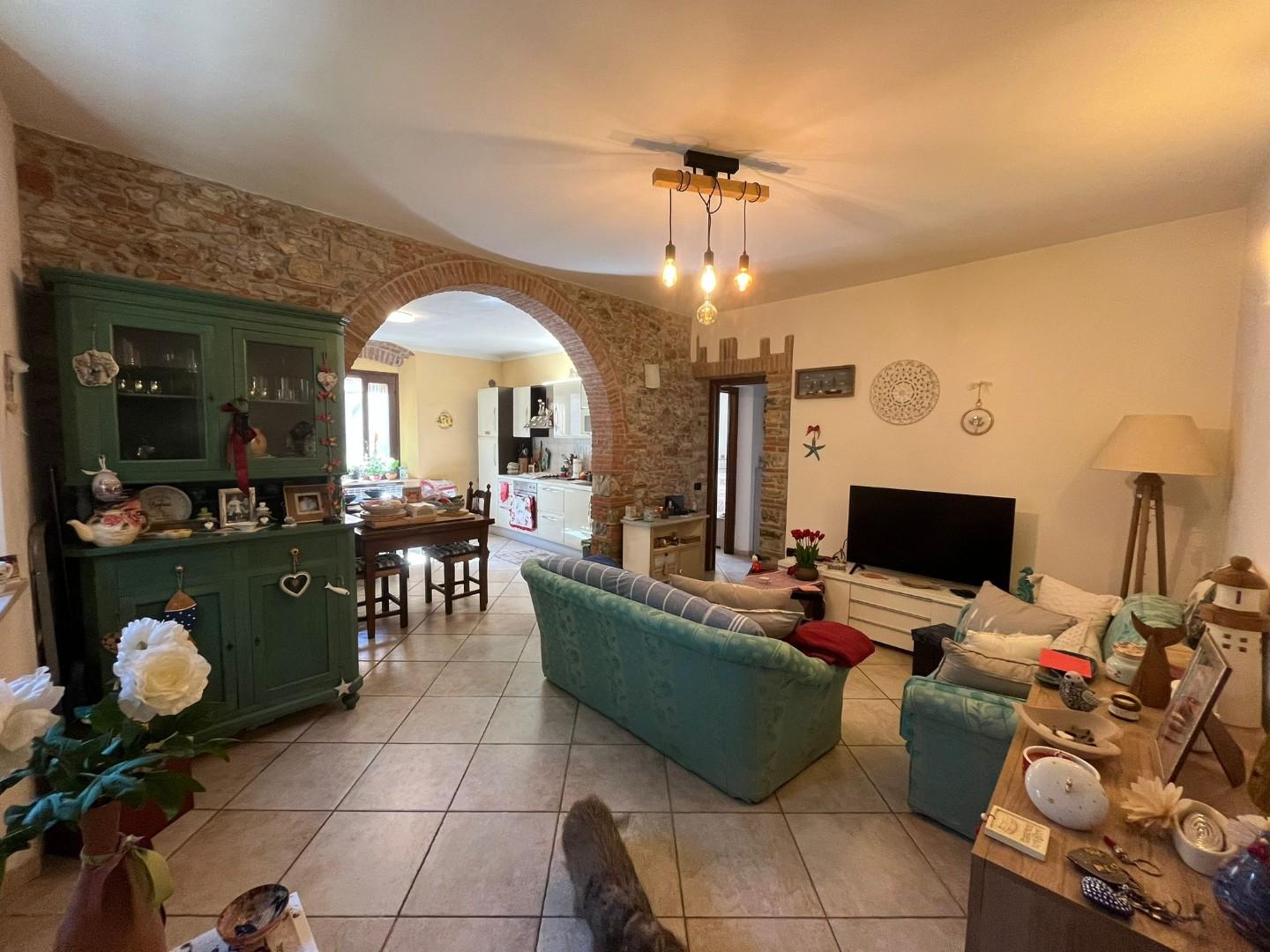 Appartamento in vendita a Suvereto