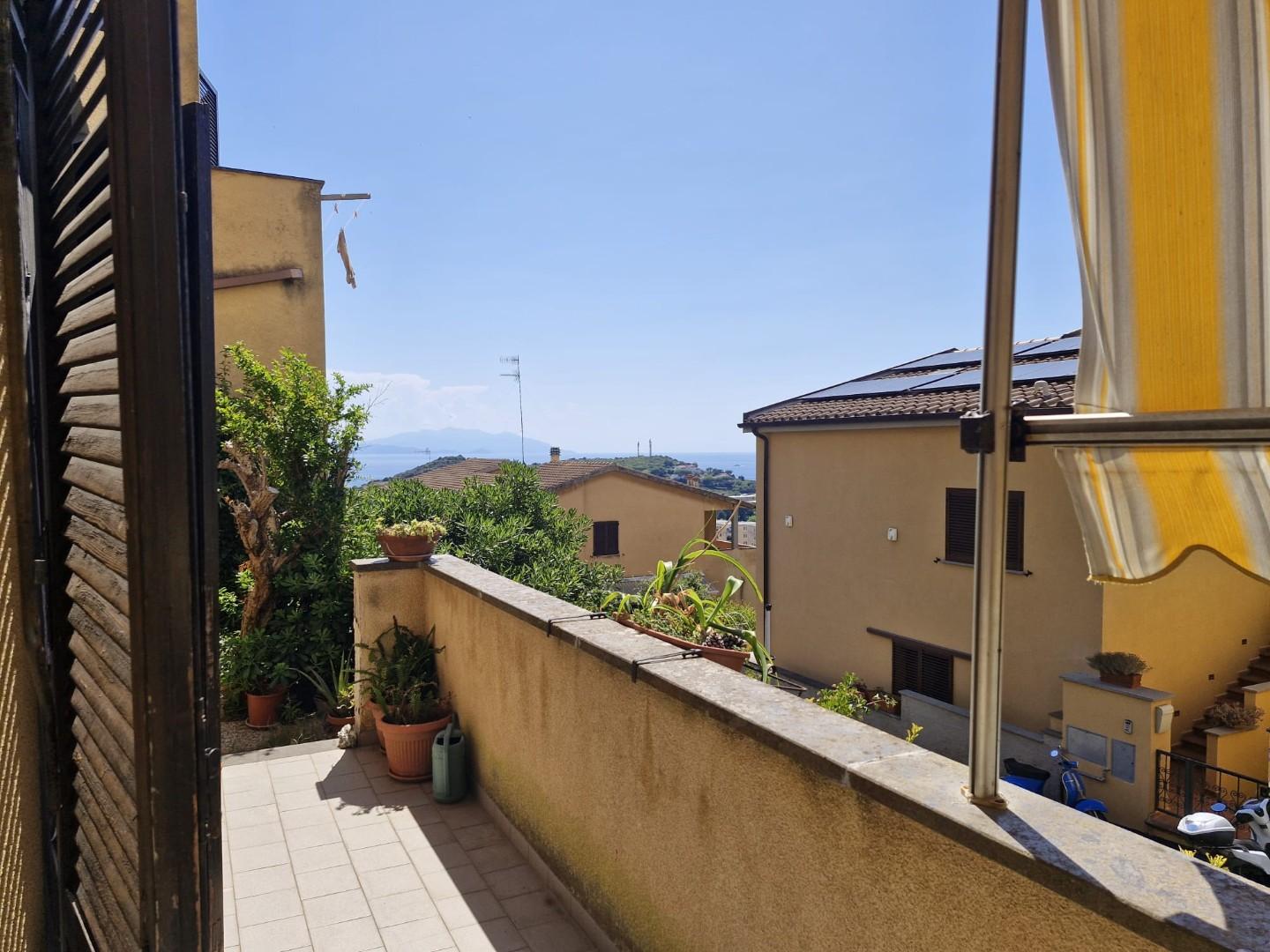 Appartamento con giardino, Piombino salivoli