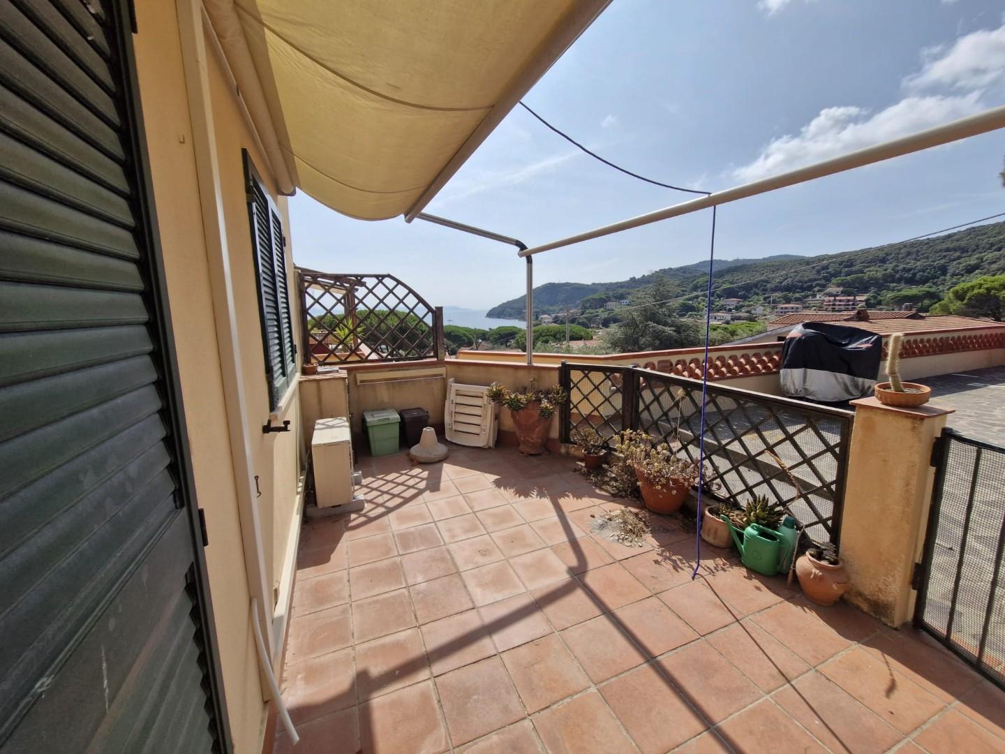 Monolocale vista mare, Rio cavo