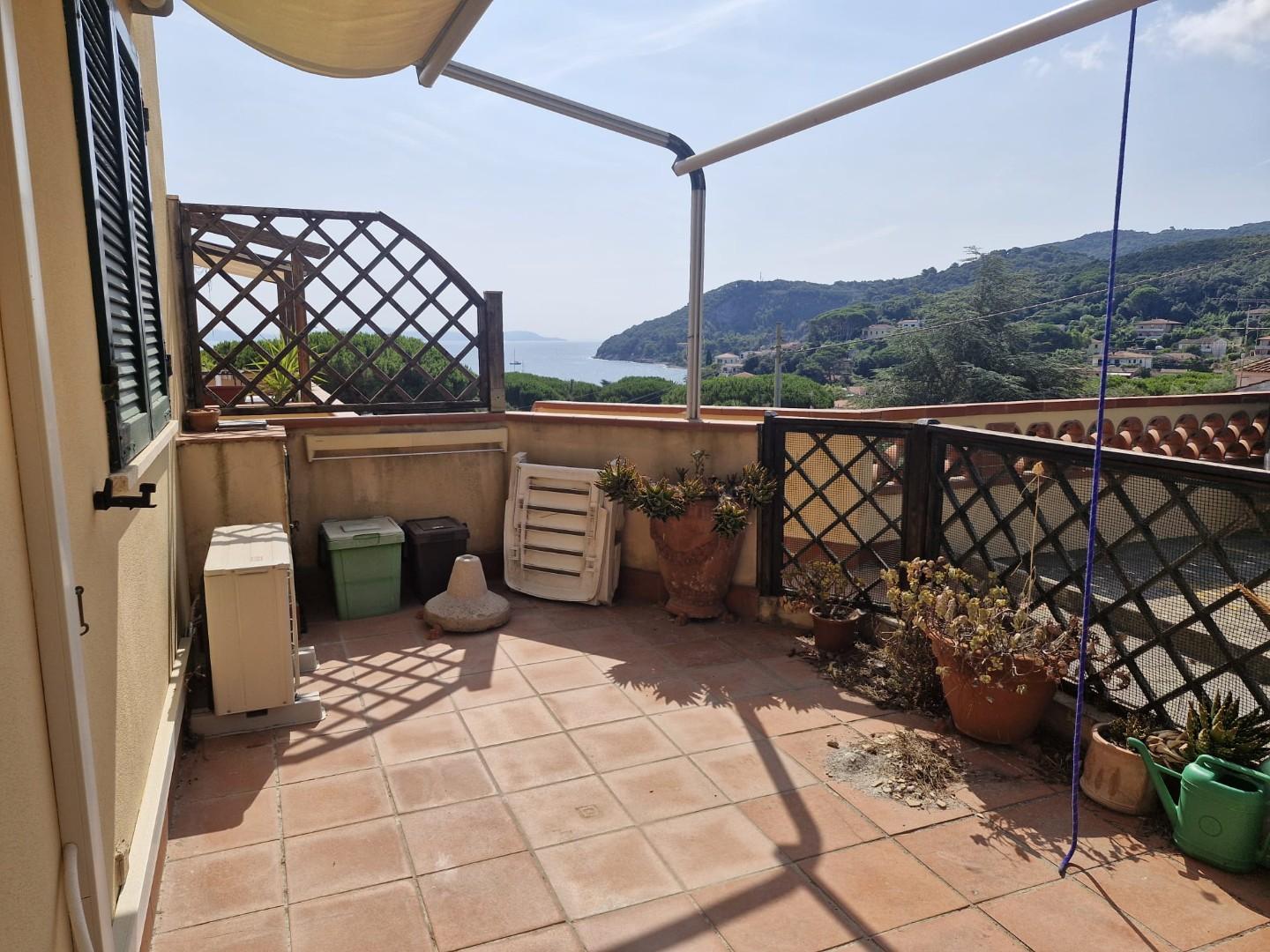 Monolocale vista mare, Rio cavo