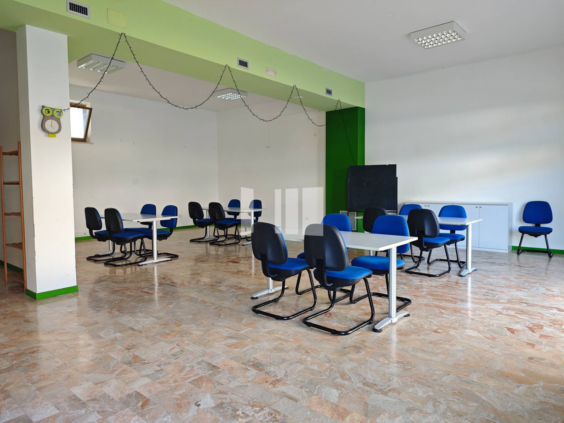 Locale commerciale in vendita a Giulianova, Giulianova Lido