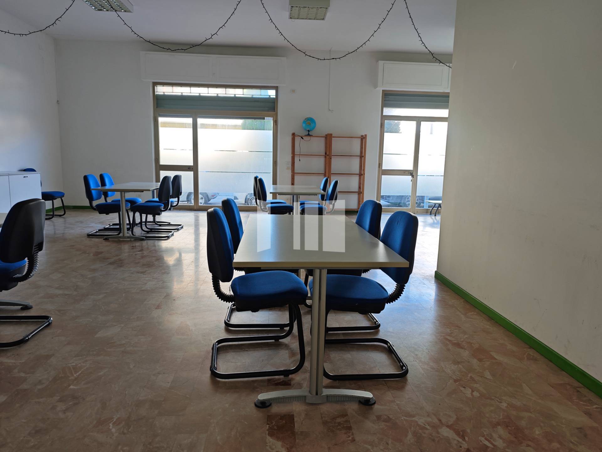 Locale commerciale in vendita a Giulianova, Giulianova Lido