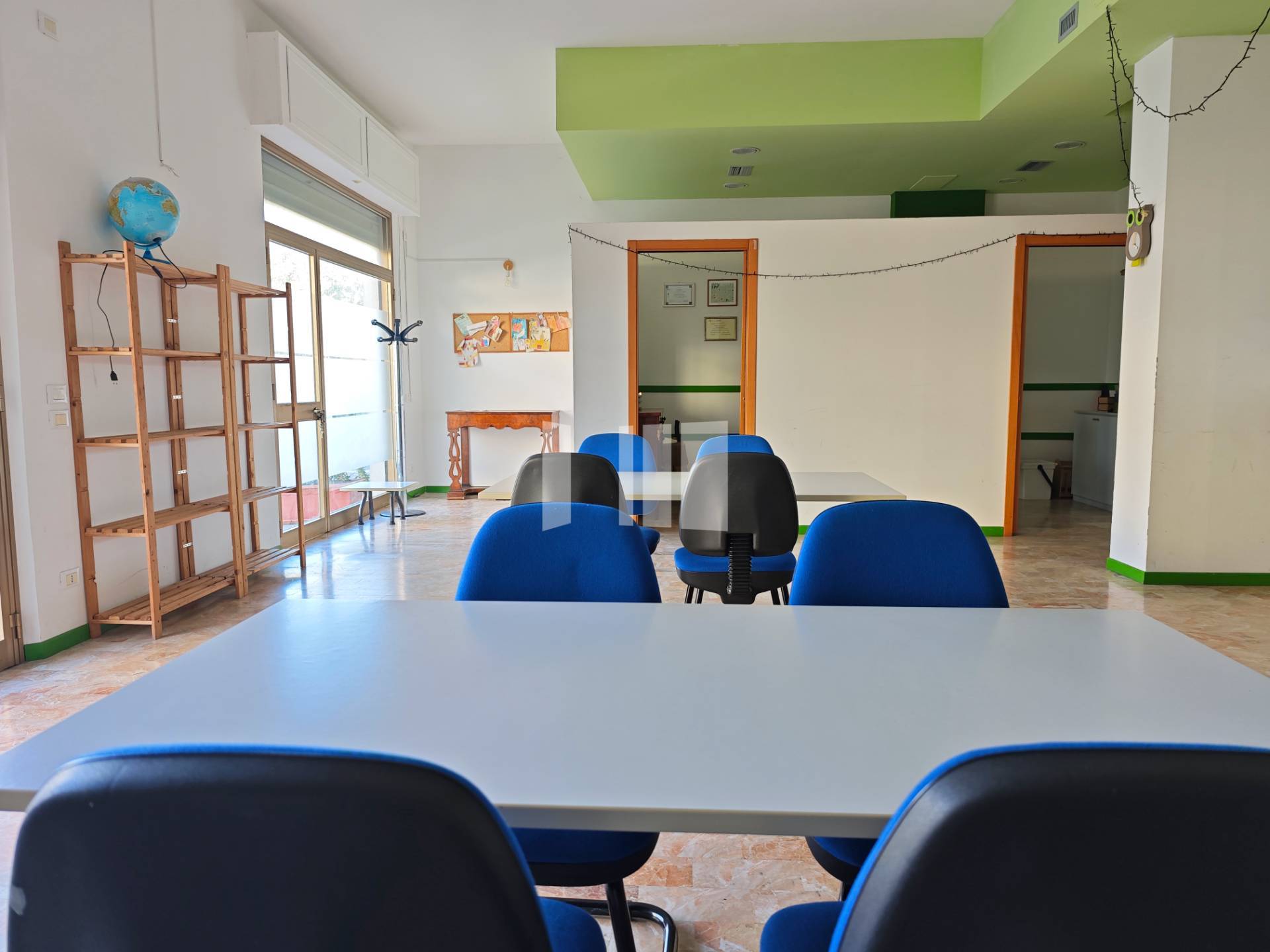 Locale commerciale in vendita a Giulianova, Giulianova Lido