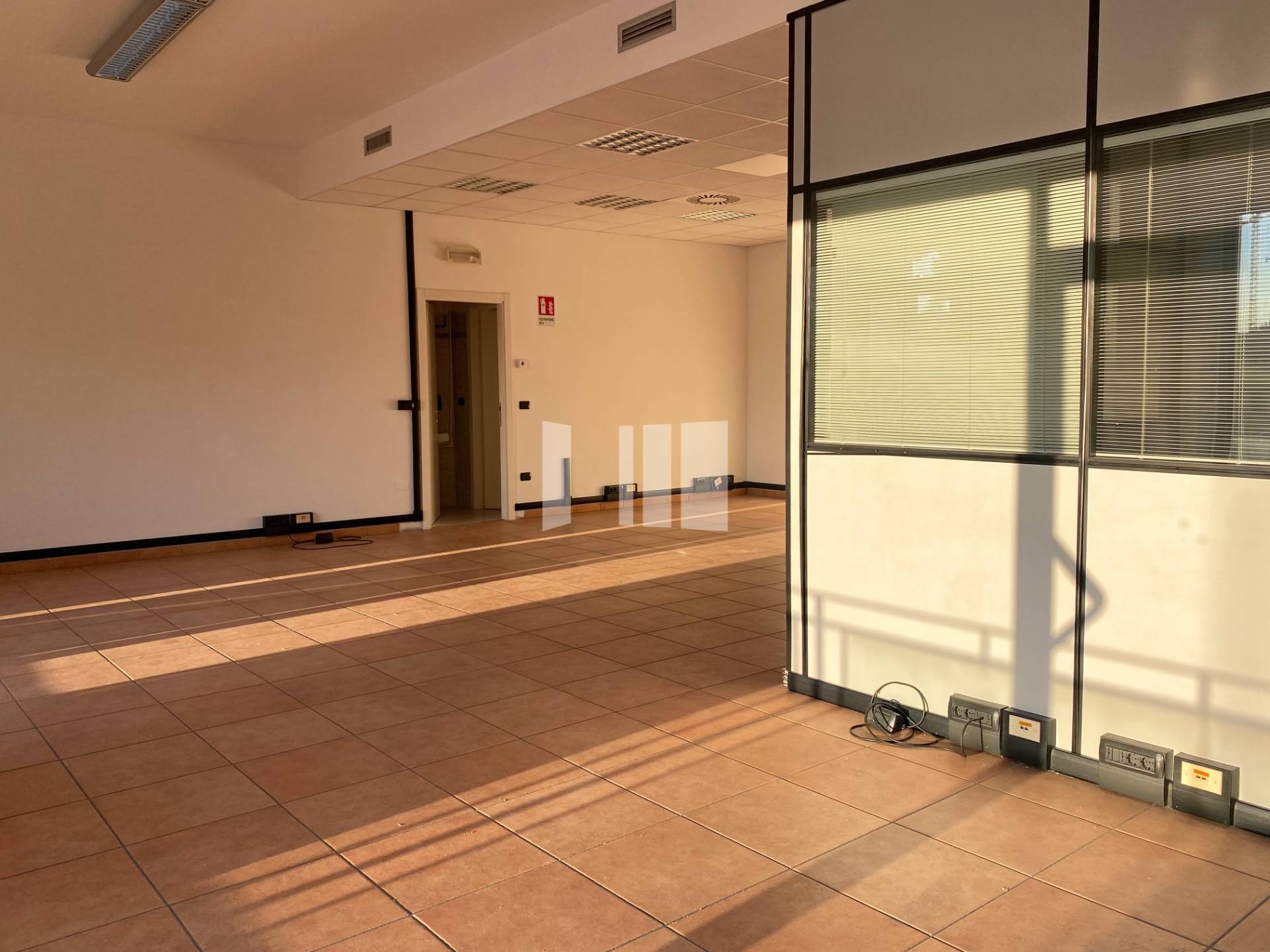 Locale commerciale in affitto a Giulianova, Giulianova Paese