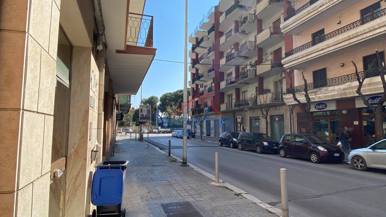 Locale commerciale in affitto a Trani, CENTRO
