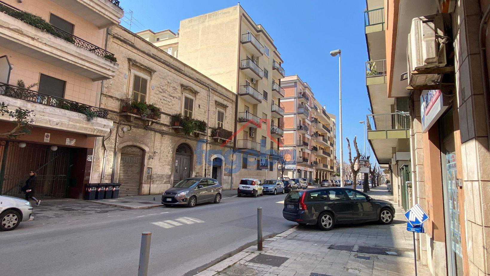 Locale commerciale in affitto a Trani, CENTRO