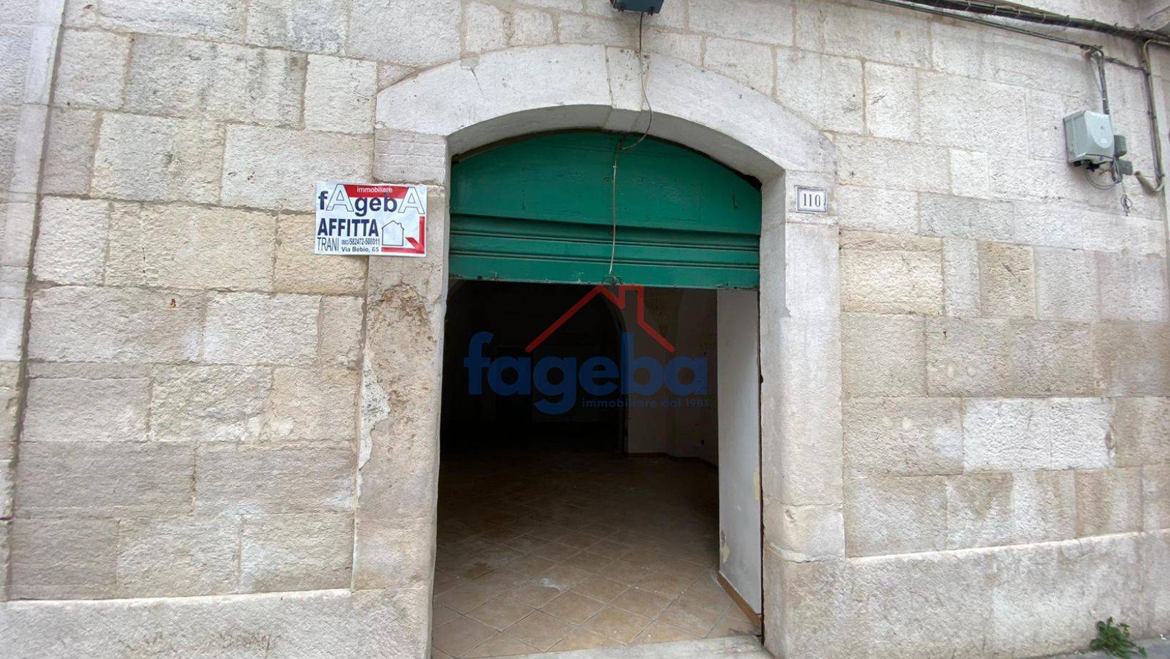 Locale commerciale in affitto a Trani, CENTRO