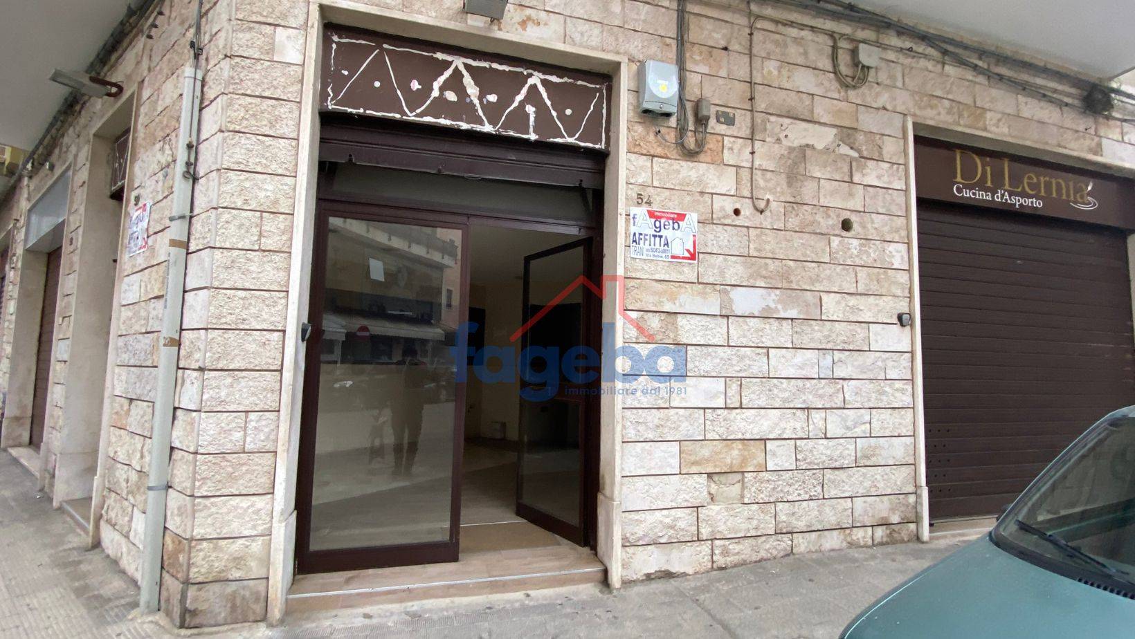 Locale commerciale in affitto a Trani, CENTRO