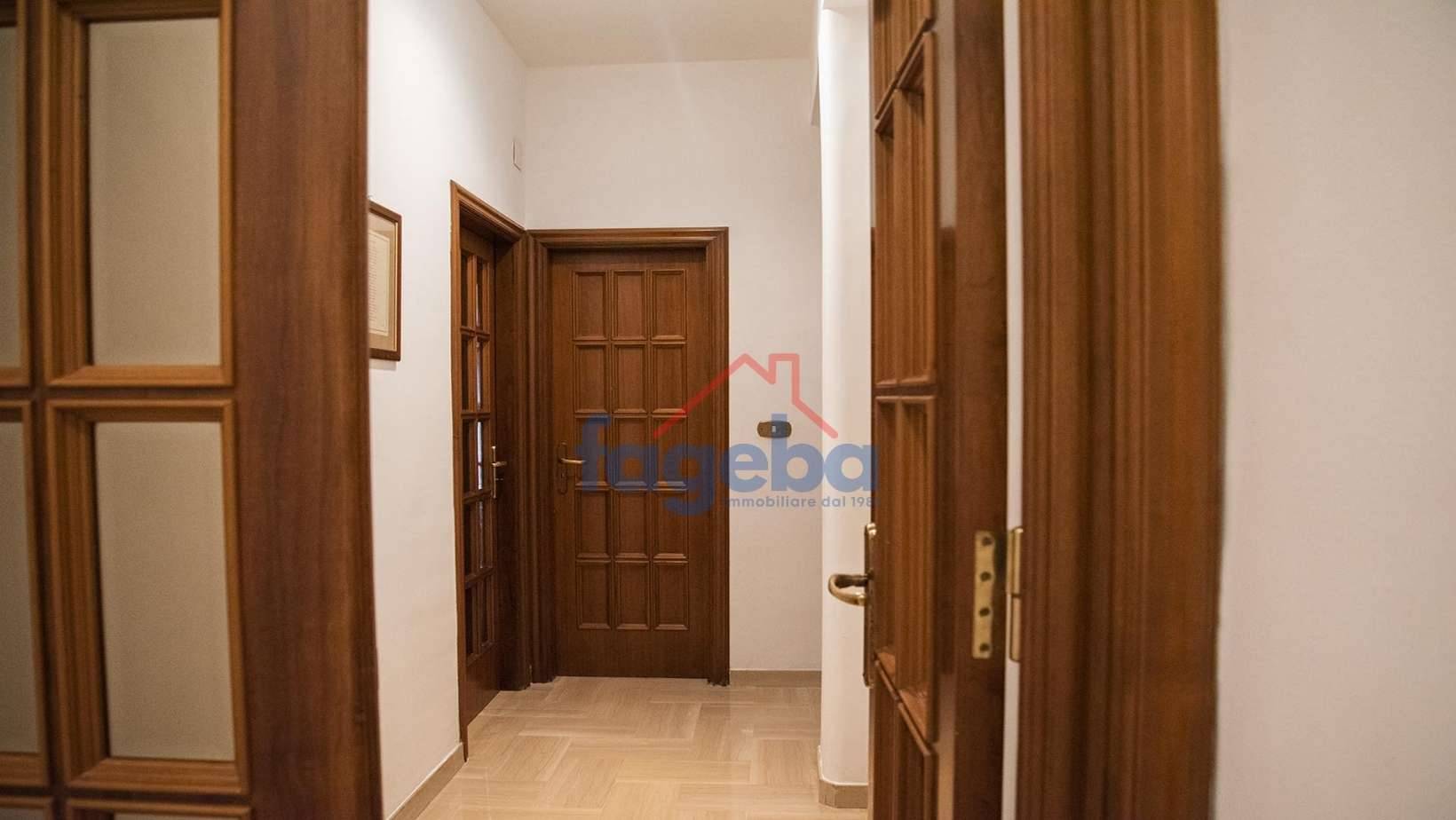 Appartamento in vendita a Trani, CENTRO