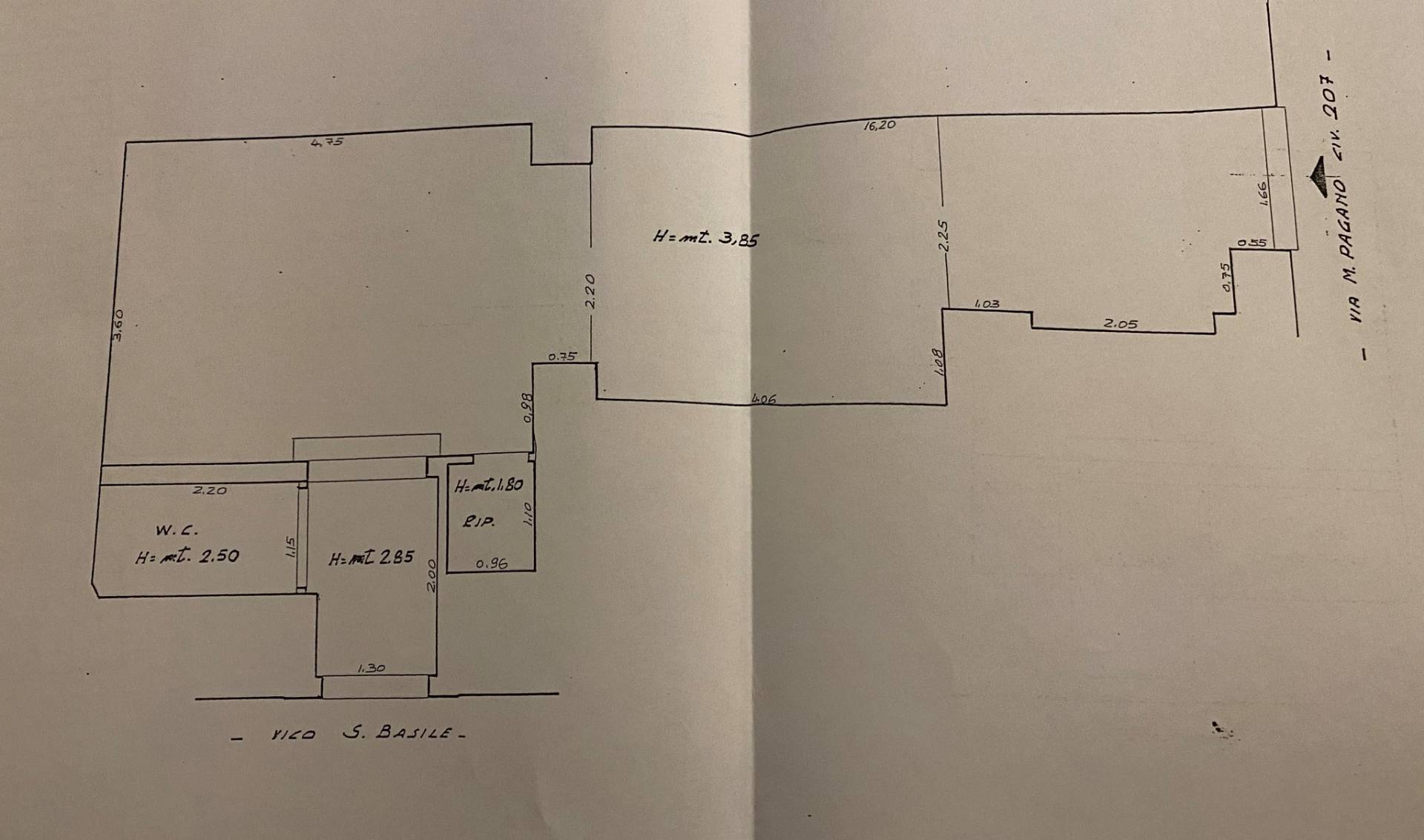Locale commerciale in affitto a Trani, CENTRO