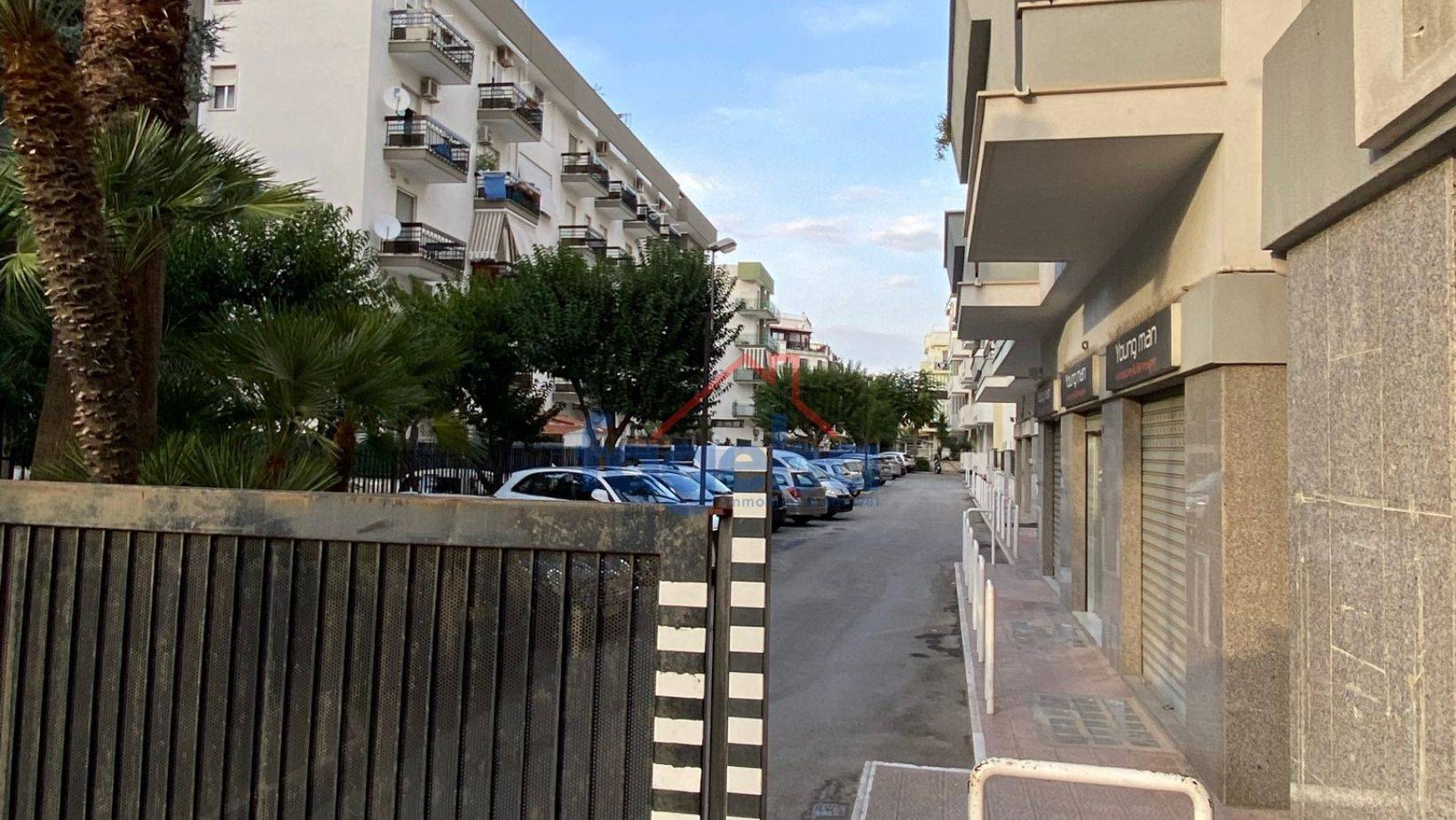 Deposito in vendita a Trani, SUD