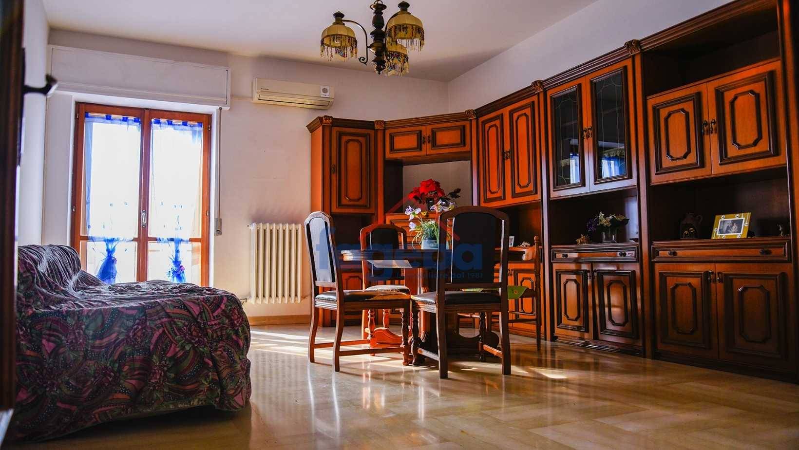 Appartamento in vendita a Trani, CENTRO