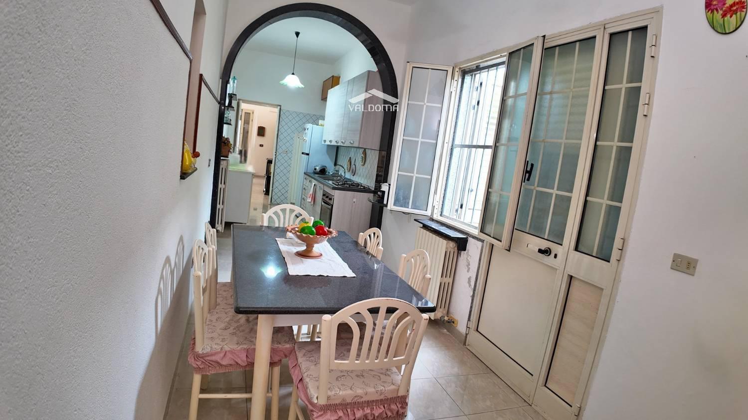 Casa indipendente con giardino a Pat