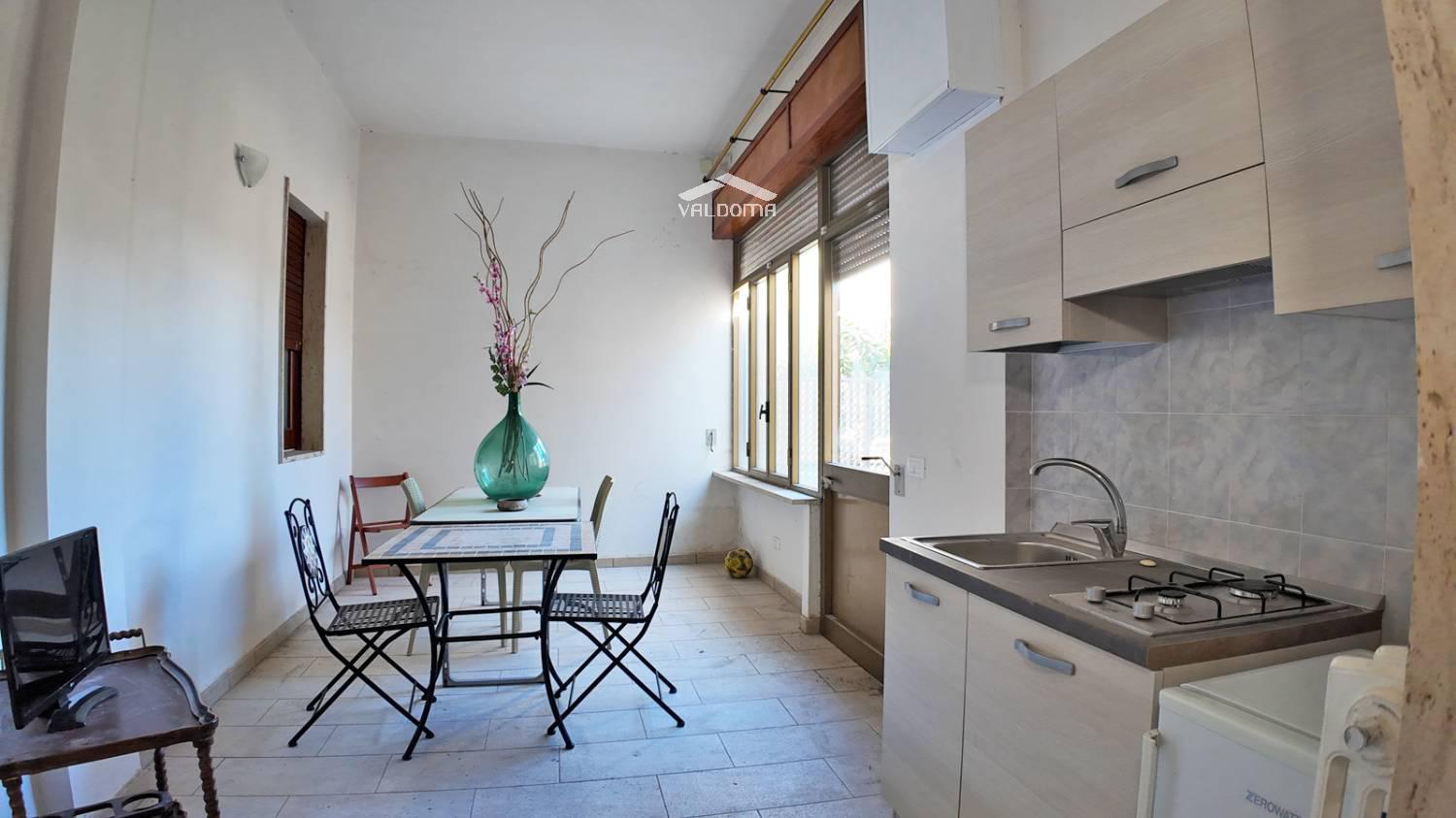 Casa indipendente con giardino a Bagnolo del Salento
