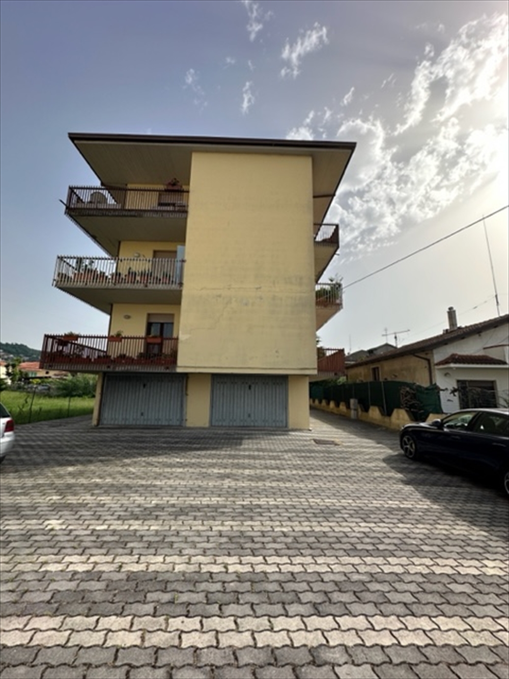 Appartamento con box in via puccini n. 50, San Giovanni Teatino