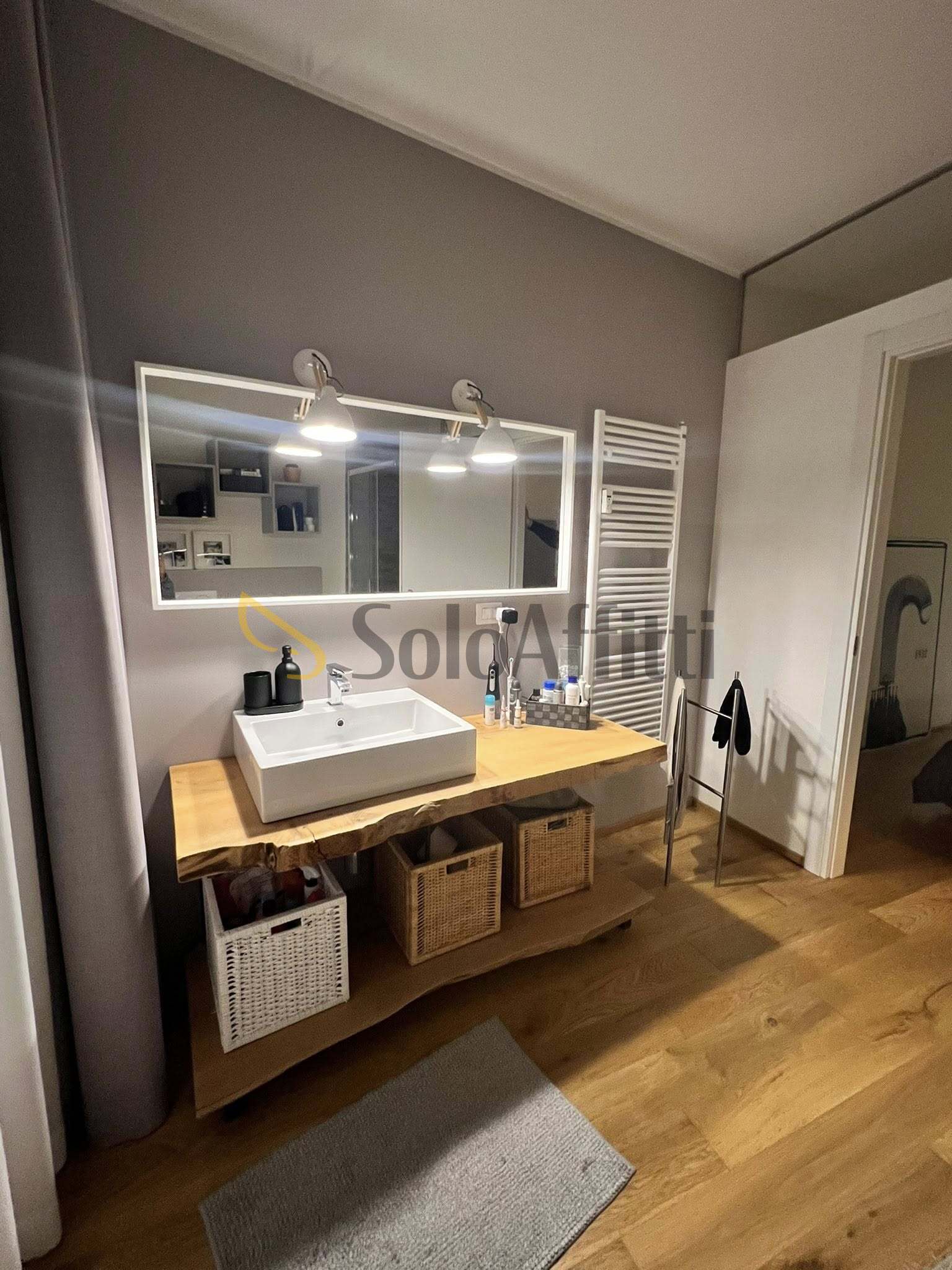 Bilocale ristrutturato in via napo torriani 25, Como