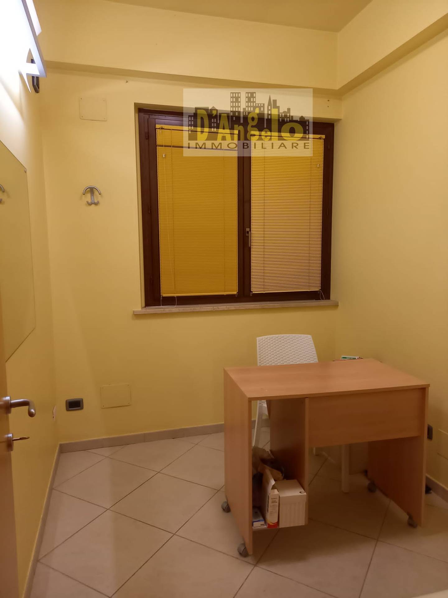 Locale commerciale in affitto a Offida