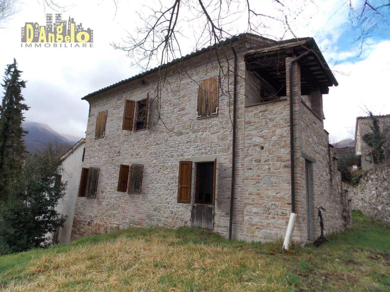 Villino in vendita a Sarnano