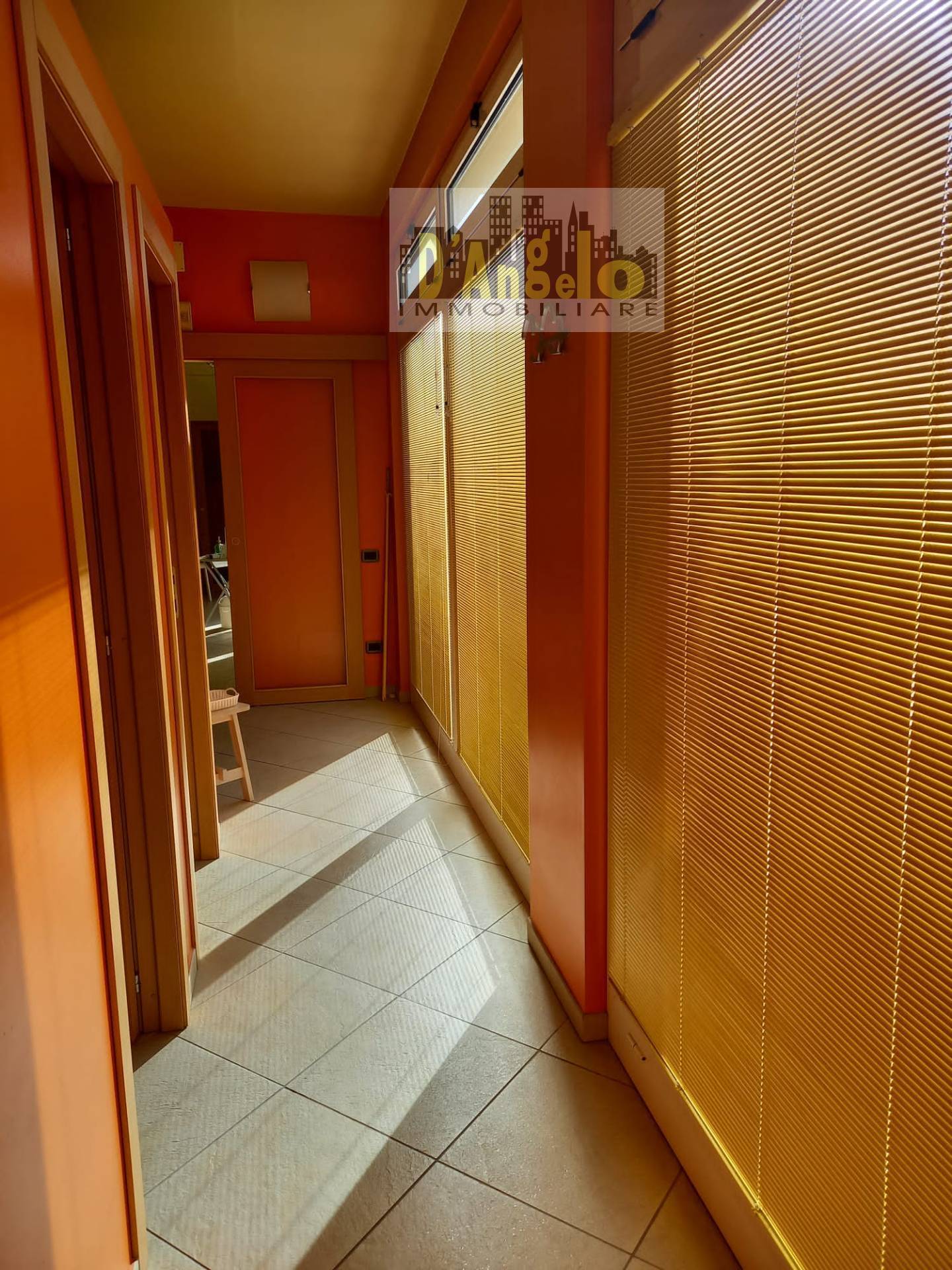 Locale commerciale in affitto a Offida