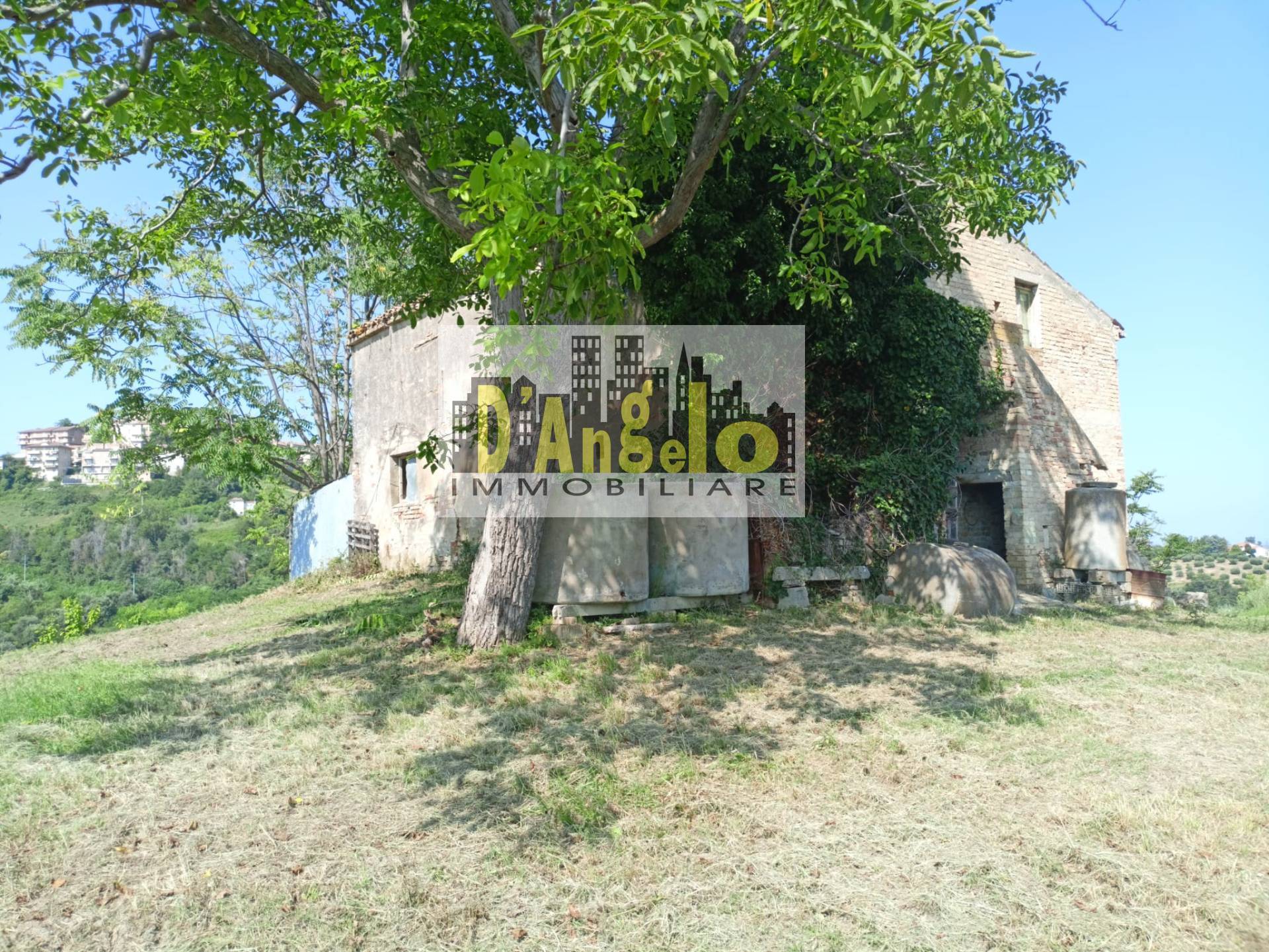 Casa singola in vendita a Carassai