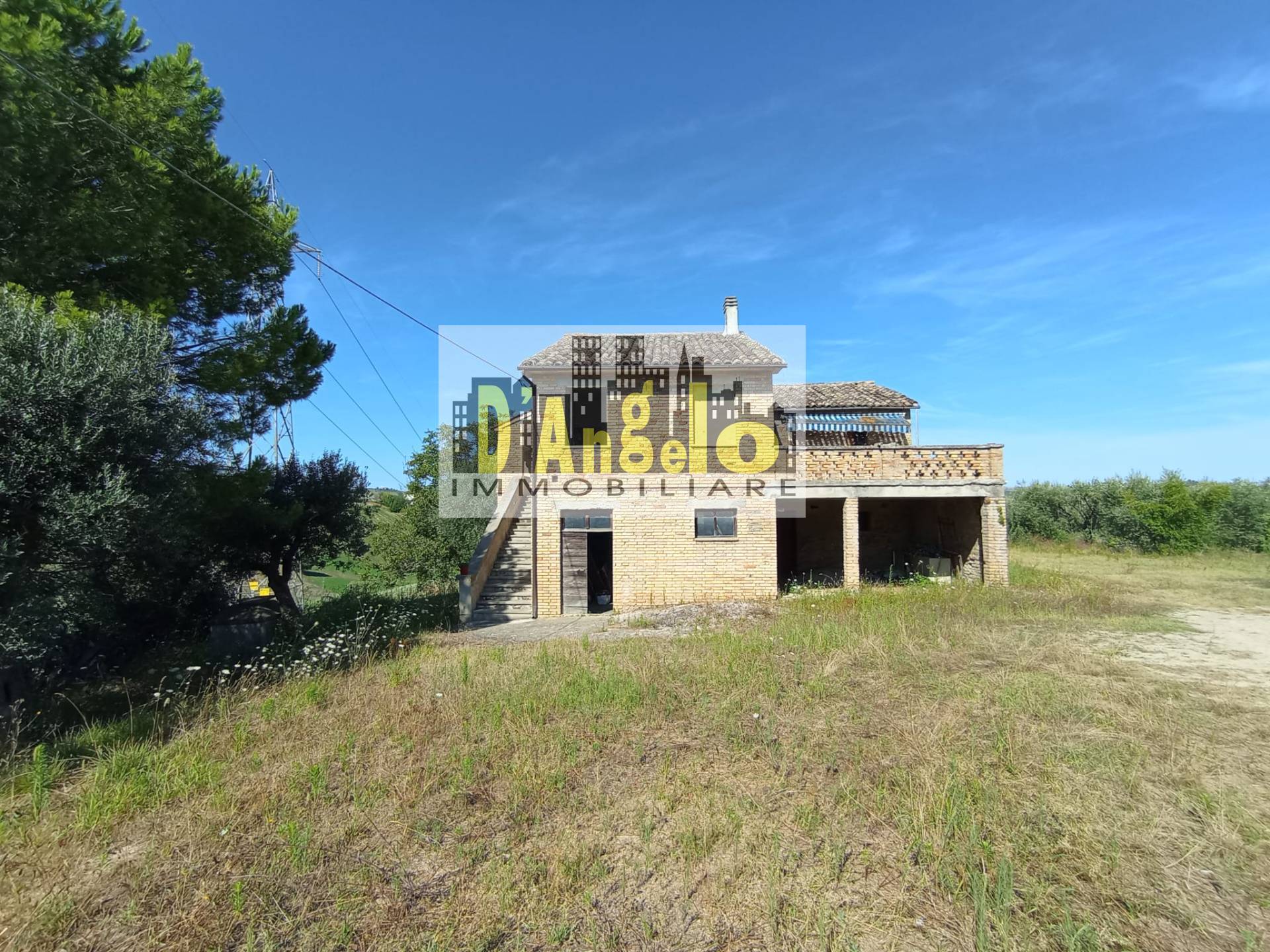 Rustico in vendita a Monsampolo del Tronto, Monsampolo