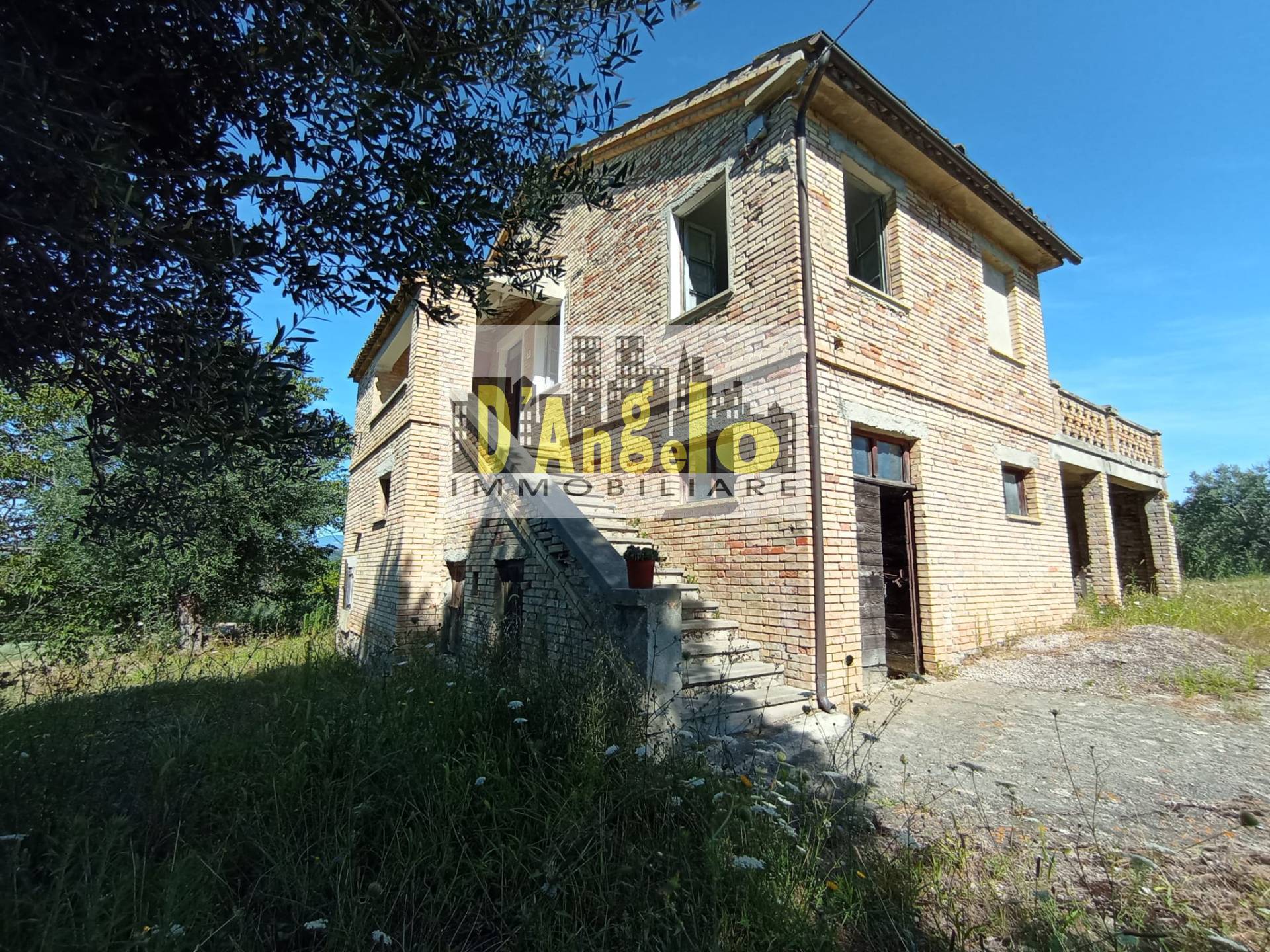 Rustico in vendita a Monsampolo del Tronto, Monsampolo