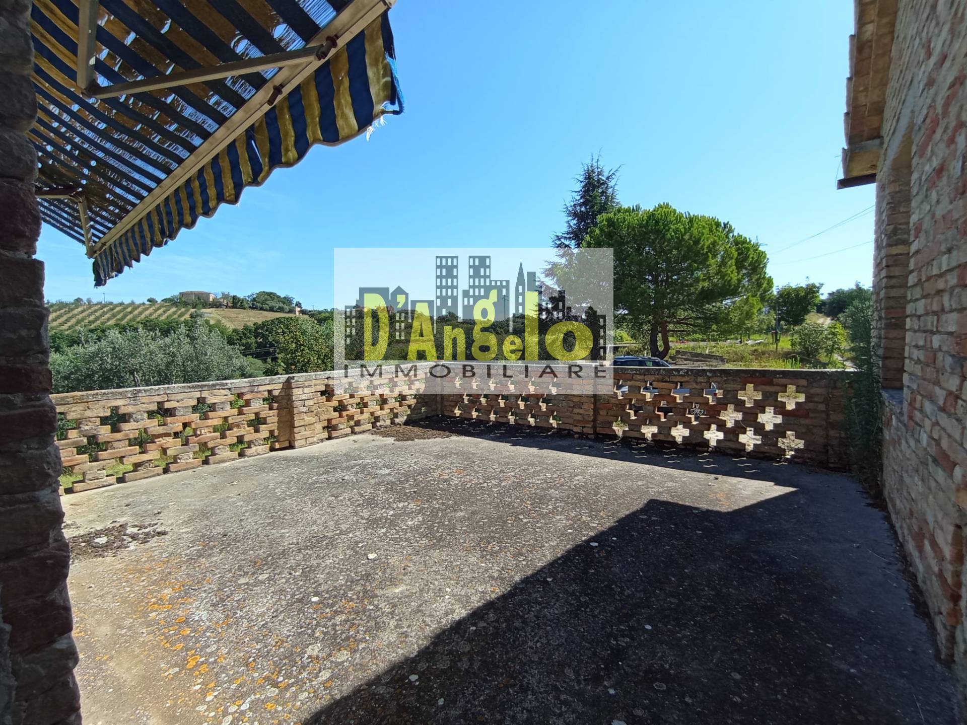 Rustico in vendita a Monsampolo del Tronto, Monsampolo