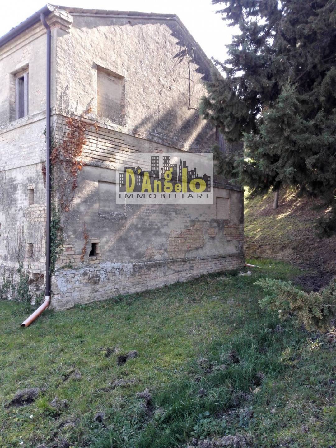 Casa singola in vendita a Offida