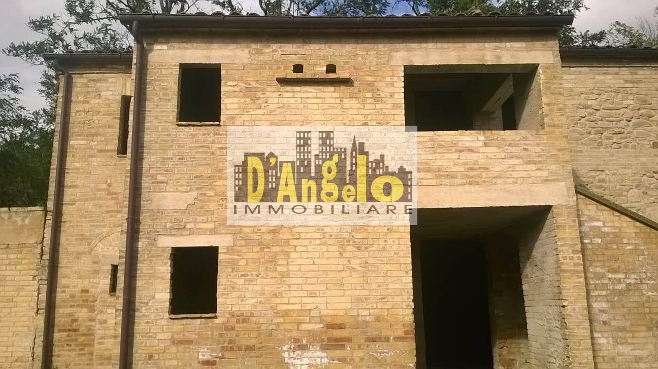 Casa singola in vendita a Montalto delle Marche