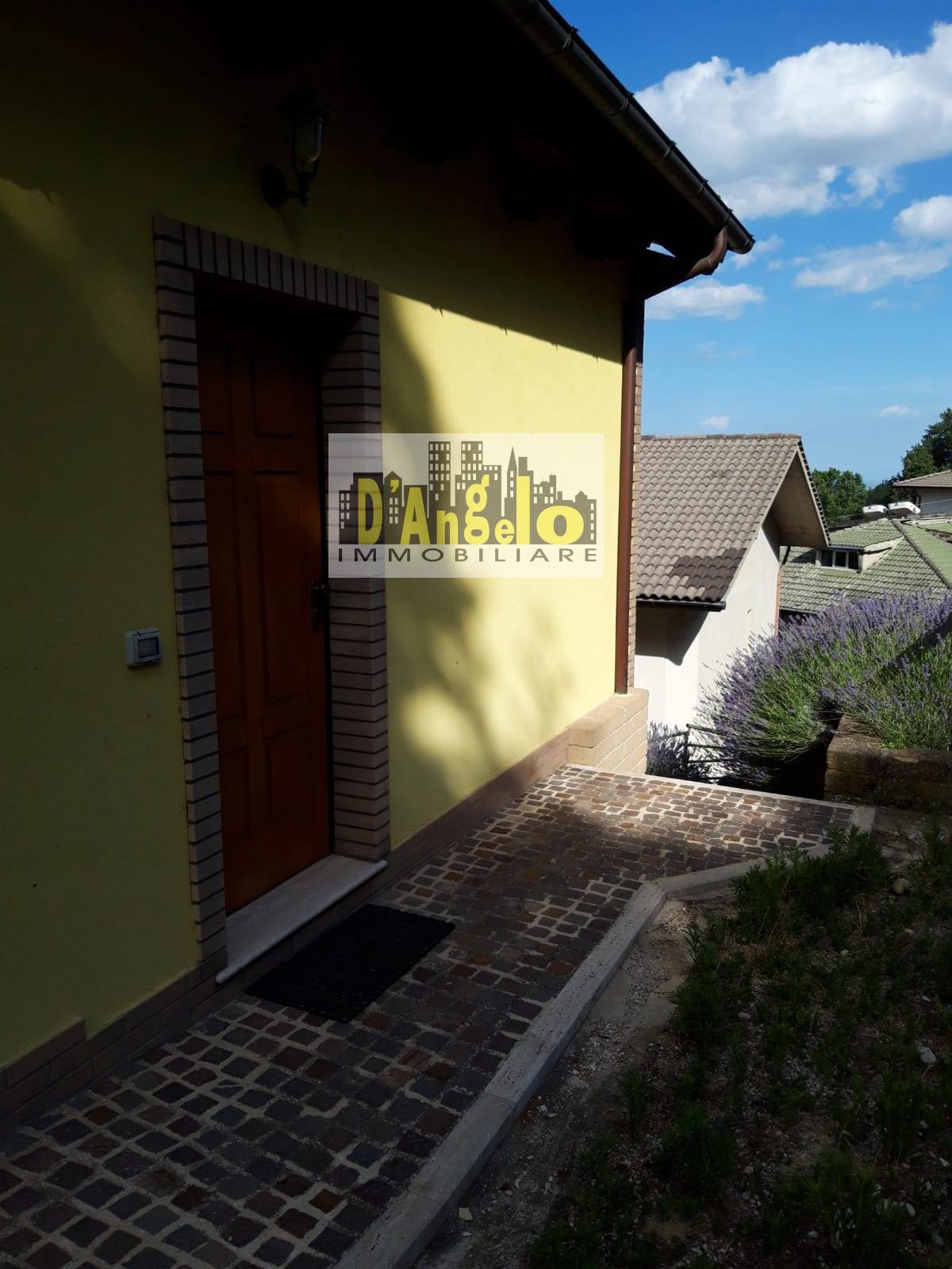 Casa singola in vendita a Rotella, Capradosso