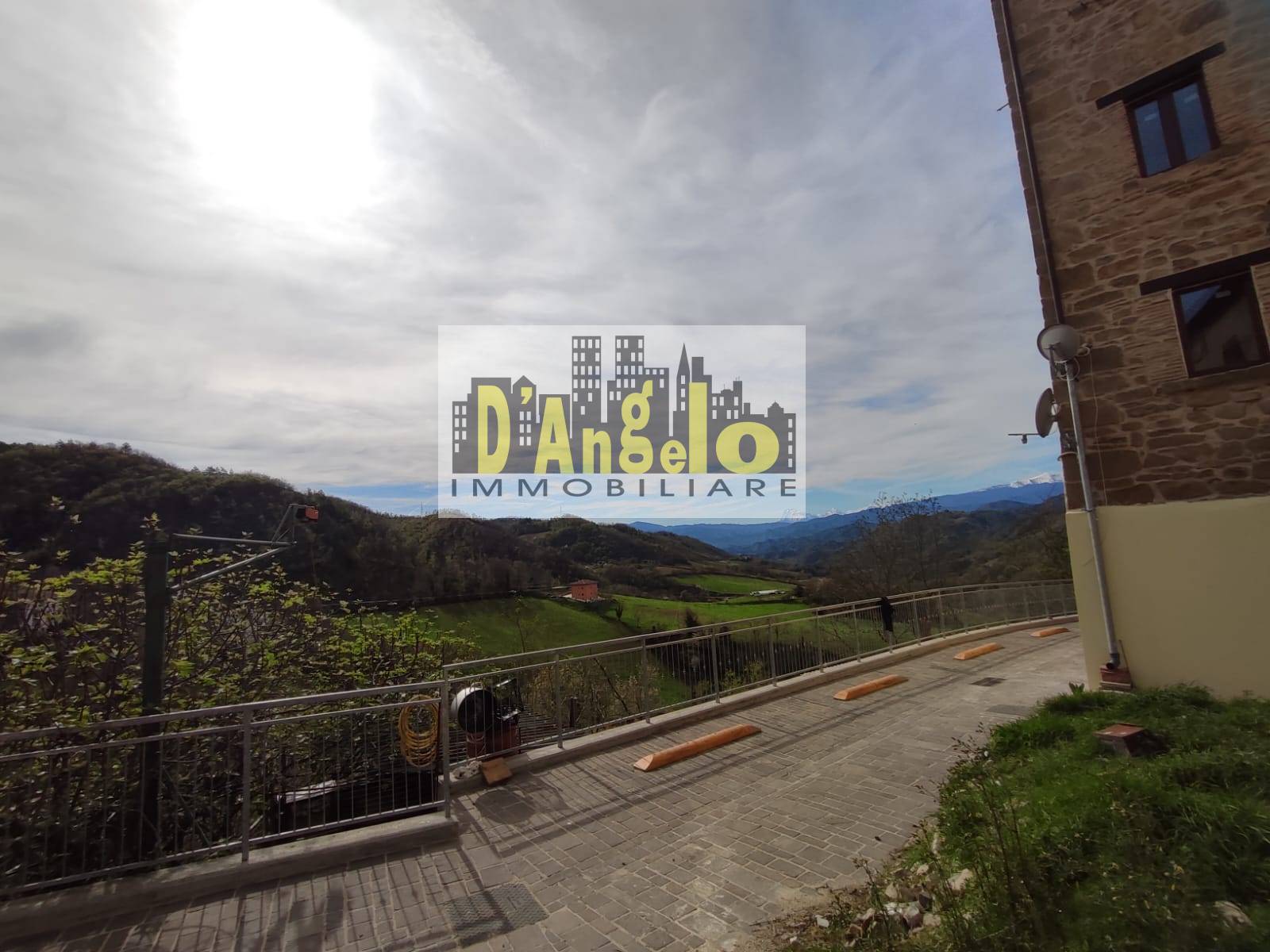 Casa singola in vendita a Palmiano