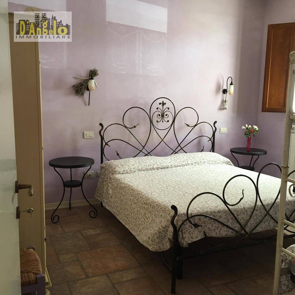 Villa Bifamiliare in vendita a Monsampolo del Tronto, Monsampolo