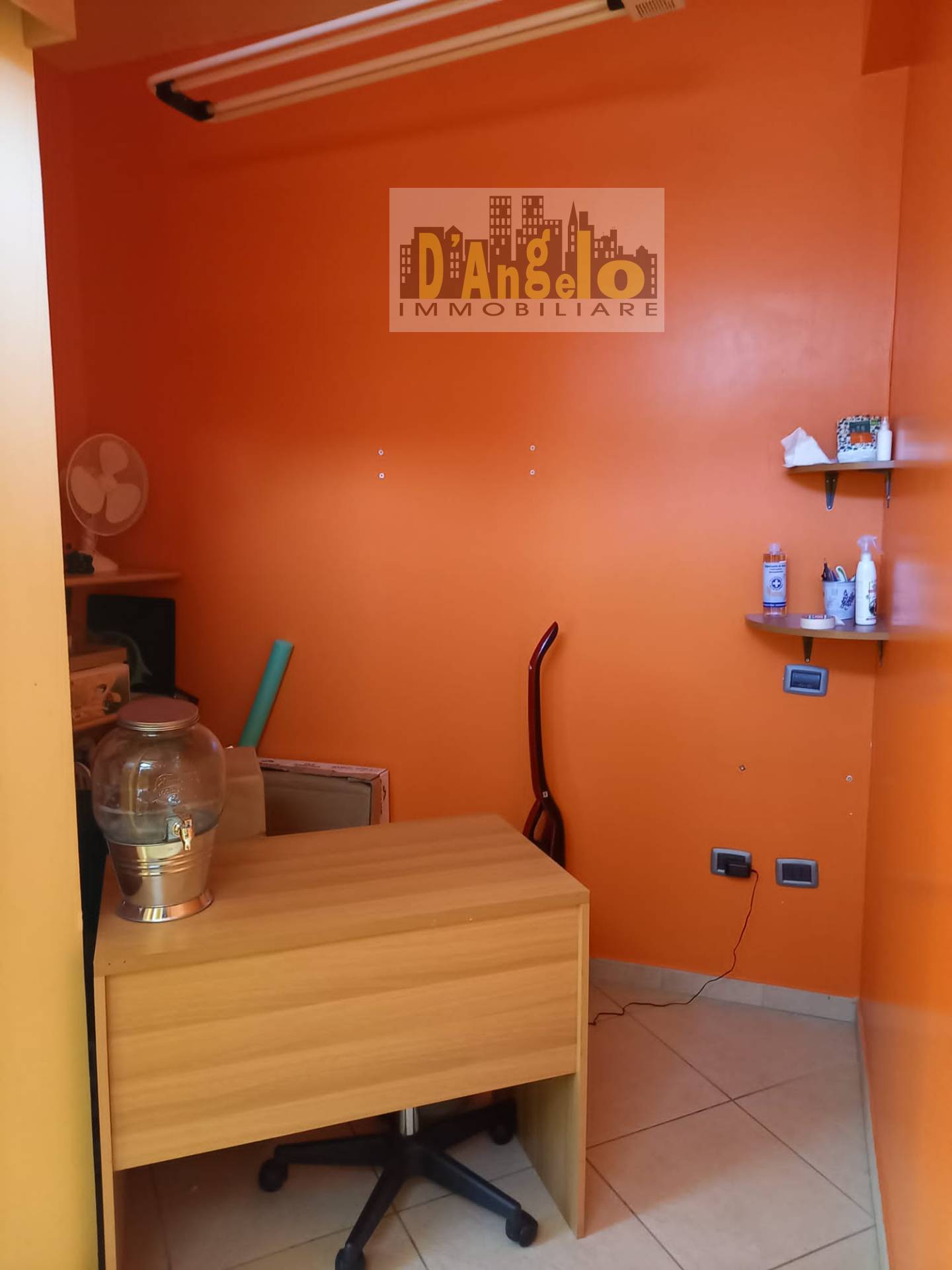 Locale commerciale in affitto a Offida