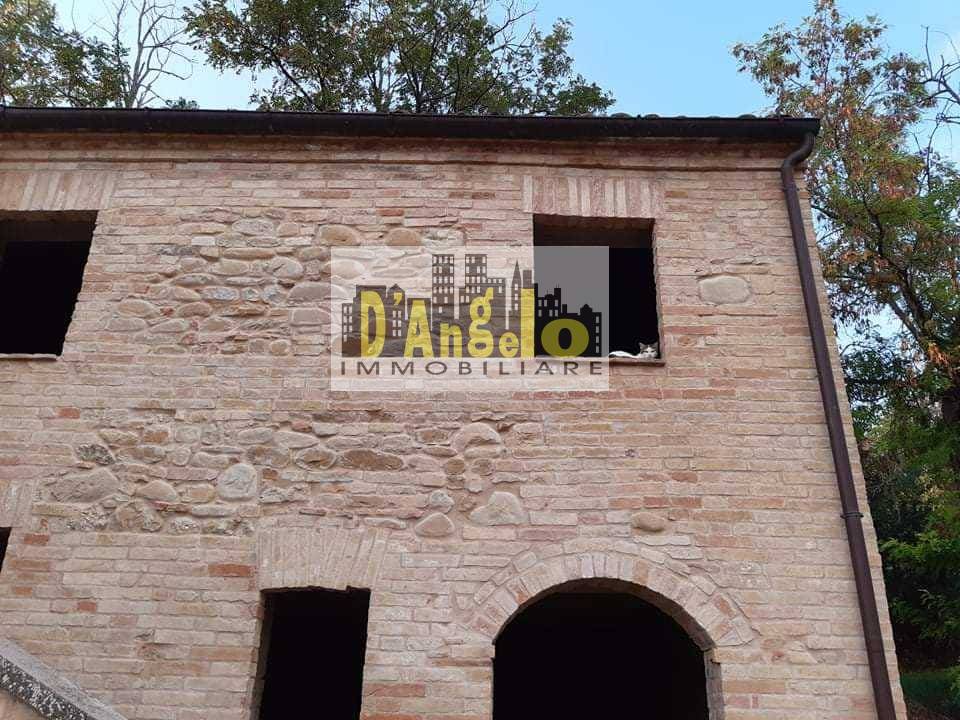 Casa singola in vendita a Montalto delle Marche