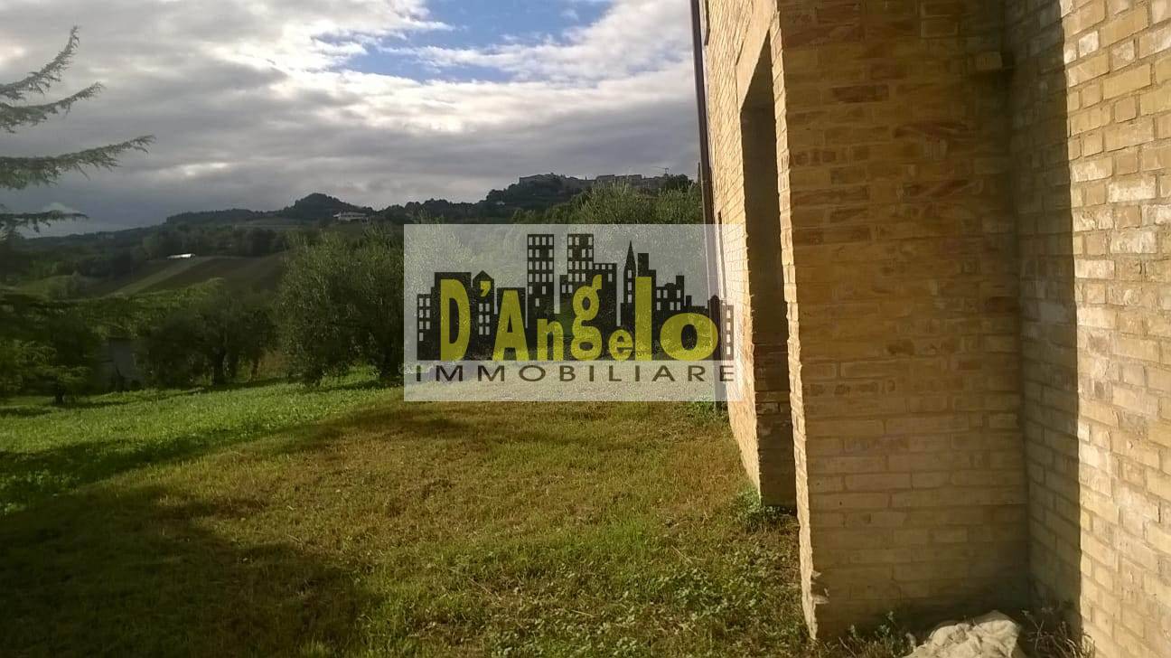 Casa singola in vendita a Montalto delle Marche