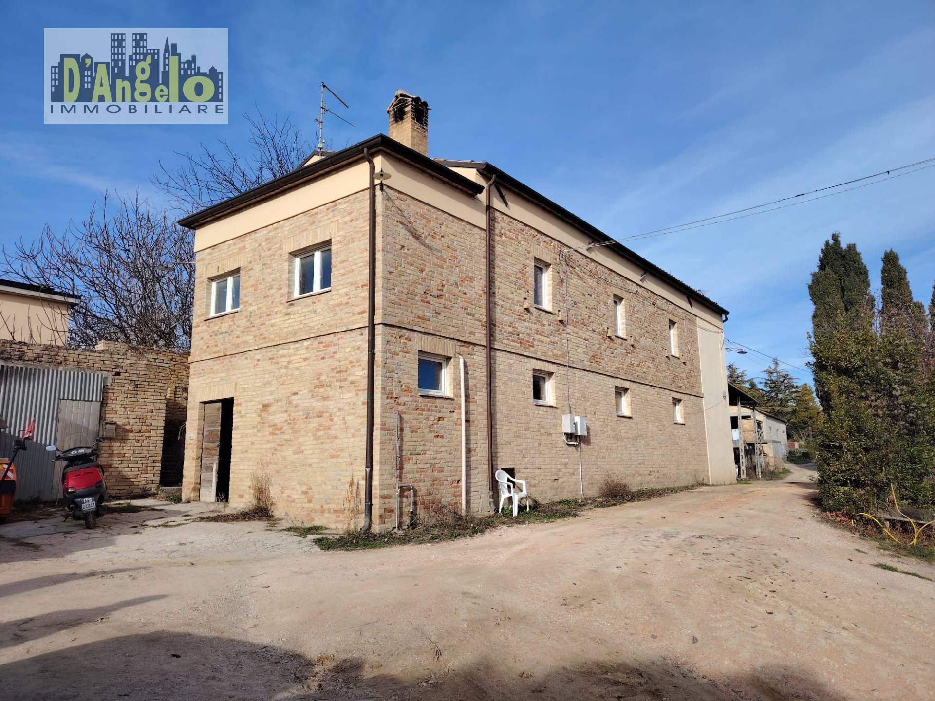 Casa indipendente in vendita a Cossignano