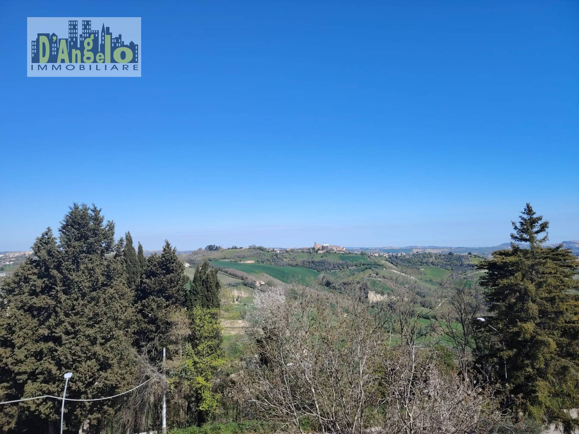 Casa singola in vendita a Fermo