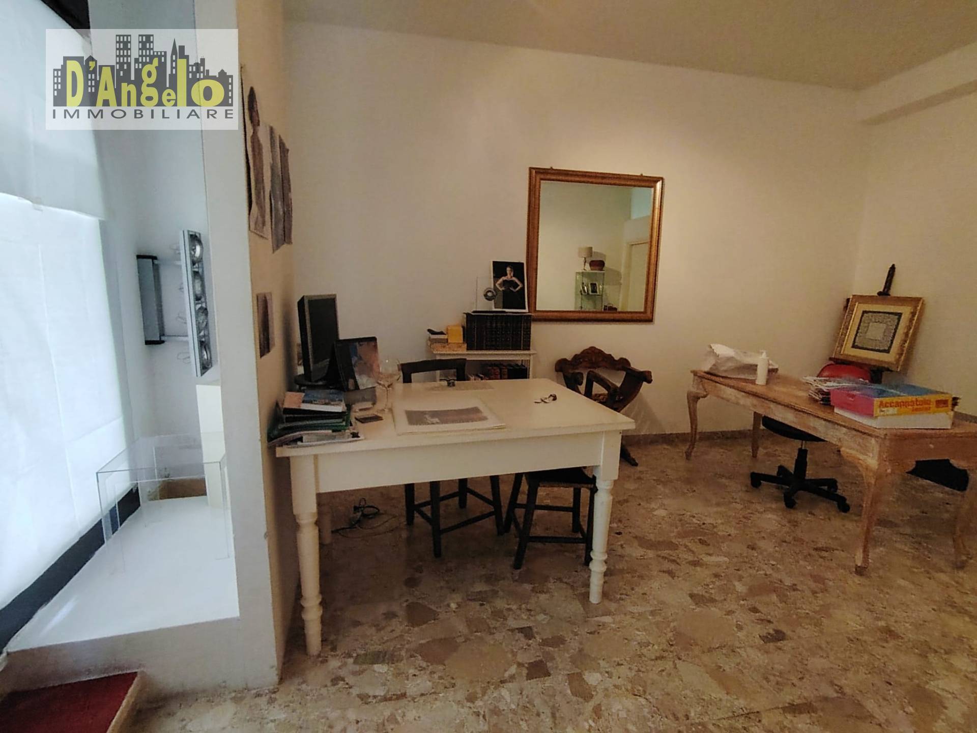 Locale commerciale in vendita a Offida